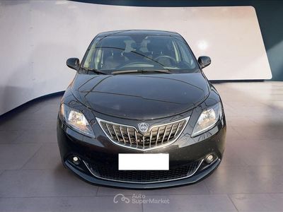 Usata Lancia Ypsilon Gold 69 CV (50 kW) 2022 Nero Utilitaria