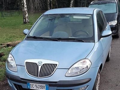 Usata Lancia Ypsilon 80 CV (58 kW) 2006 Blu Utilitaria