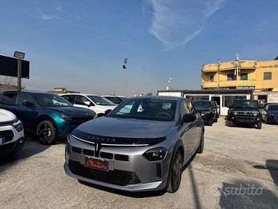 Usata Lancia Ypsilon 100 CV (73 kW) 2025 Grigio Utilitaria