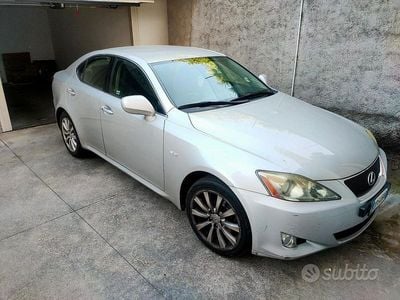 Lexus IS220d