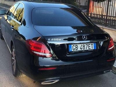Mercedes E200
