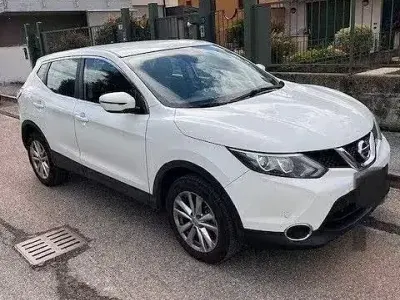 Usata Nissan Qashqai 110 CV (80 kW) 2015 Bianco SUV