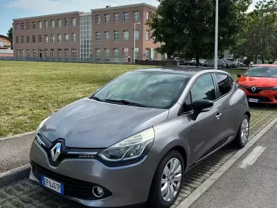 Usata Renault Clio IV 73 CV (53 kW) 2013 Grigio Berlina