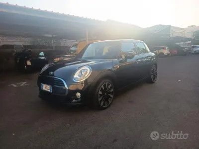 Usata Mini Cooper D Hype 116 CV (85 kW) 2018 Nero Utilitaria