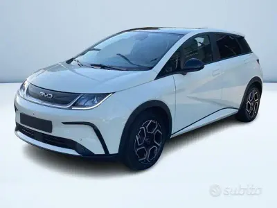 Nuova BYD Dolphin Design 2026 Bianco Utilitaria