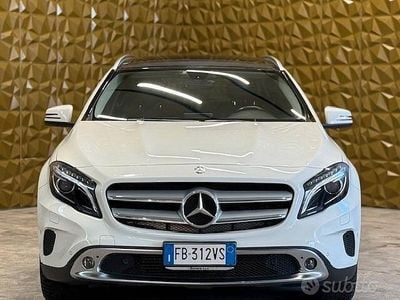 Usata Mercedes GLA180 108 CV (79 kW) 2015 Bianco SUV