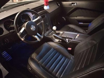 Usata Ford Mustang 306 CV (225 kW) 2014 Bianco Coupé