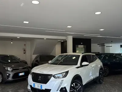 Usata Peugeot 2008 Allure 131 CV (96 kW) 2020 Bianco SUV