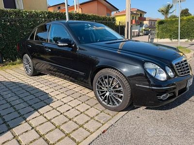 Usata Mercedes E320 224 CV (164 kW) 2007 Nero Berlina