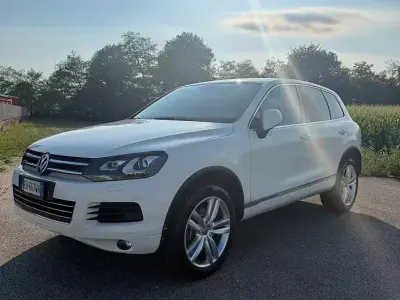 Usata VW Touareg 245 CV (180 kW) 2011 Bianco SUV