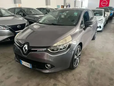 Usata Renault Clio IV 90 CV (66 kW) 2016 Grigio Berlina