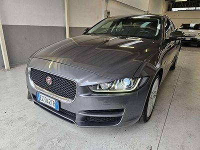 Usata Jaguar XE Prestige 179 CV (131 kW) 2015 Grigio Berlina