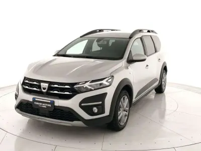 Käytetty Dacia Jogger Comfort 101 HP (74 kW) 2022 Hopea Tila-auto