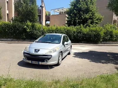 Usata Peugeot 207 88 CV (64 kW) 2007 Berlina