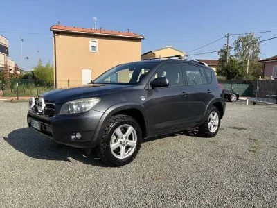 Usata Toyota RAV4 177 CV (130 kW) 2006 SUV