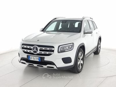 Mercedes GLB220