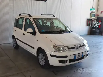 Usata Fiat Panda 69 CV (50 kW) 2010 Bianco Utilitaria