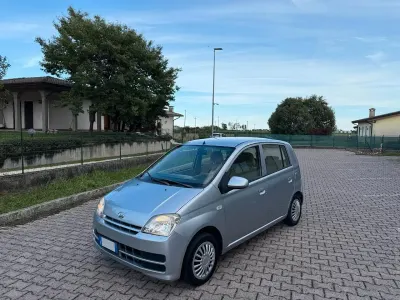 Usata Daihatsu Cuore 58 CV (42 kW) 2006 Argento Utilitaria