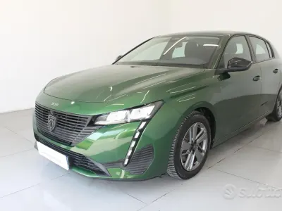 Usata Peugeot 308 Active 131 CV (96 kW) 2022 Verde Berlina