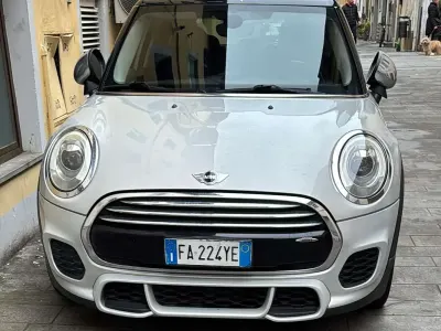 Usata Mini Cooper D Business 116 CV (85 kW) 2015 Utilitaria