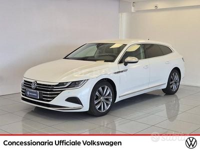 Usata VW Arteon Elegance 150 CV (110 kW) 2023 Bianco Utilitaria