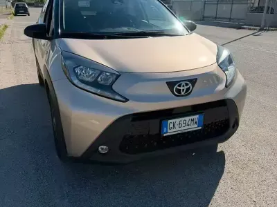 Usata Toyota Aygo X Trend 72 CV (52 kW) 2023 Bronzo SUV