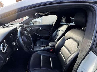 Usata Mercedes CLA200 Business 136 CV (100 kW) 2015 Berlina