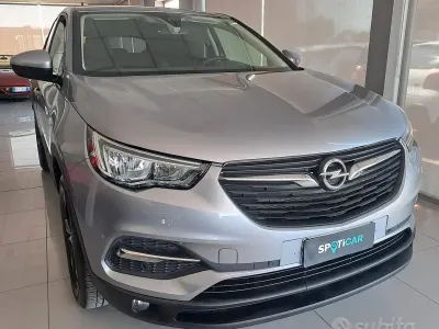 Usata Opel Grandland X Ultimate 131 CV (96 kW) 2019 Grigio SUV