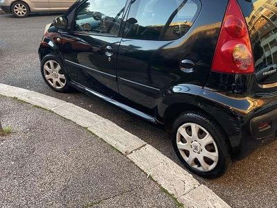 Usata Peugeot 107 Active 68 CV (50 kW) 2010 Nero Utilitaria