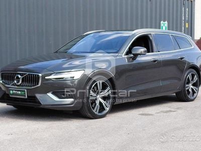 Usata Volvo V60 Inscription 197 CV (144 kW) 2021 Verde Station wagon
