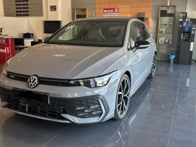Usata VW Golf VIII GTI 265 CV (194 kW) 2024 Berlina