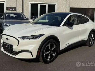 Usata Ford Mustang Mach-E Standard Range 100 kW (136 CV) 2024 Bianco SUV