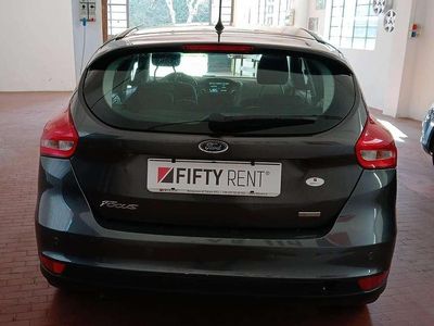 Usata Ford Focus S 101 CV (74 kW) 2015 Grigio Berlina