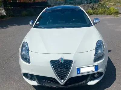 Usata Alfa Romeo Giulietta 170 CV (125 kW) 2011 Bianco Utilitaria