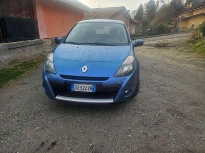 Usata Renault Clio II Dynamique 75 CV (55 kW) 2009 Berlina