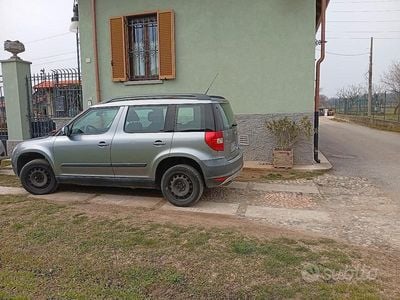 Usata Skoda Yeti 110 CV (80 kW) 2010 Grigio SUV
