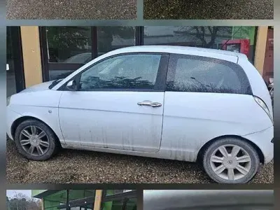 Usata Lancia Ypsilon 60 CV (44 kW) 2005 Bluazzurro Utilitaria