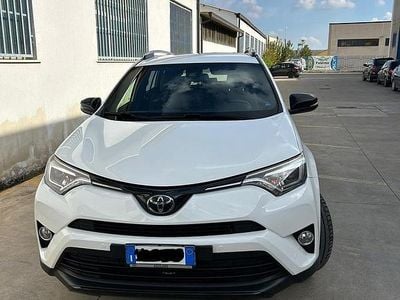 Usata Toyota RAV4 150 CV (110 kW) 2017 SUV