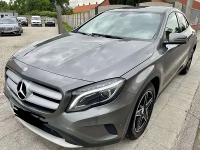 Usata Mercedes GLA180 122 CV (89 kW) 2015 Mountain grey SUV