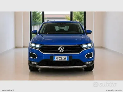 Usata VW T-Roc 150 CV (110 kW) 2019 Blu/azzurro SUV