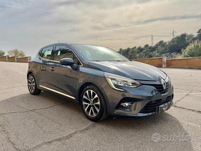 Usata Renault Clio V Intens 101 CV (74 kW) 2021 Blu Berlina