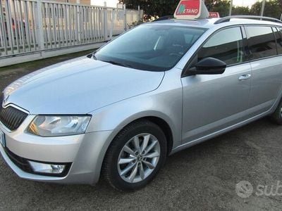 Usata Skoda Octavia G-TEC Executive 110 CV (80 kW) 2016 Argento Station wagon