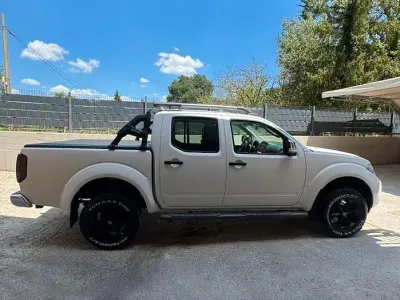 Usata Nissan Navara 190 CV (139 kW) 2014 Bianco Pick-up