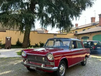 Usata Fiat 2100 102 CV (75 kW) 1959 Rosso Berlina