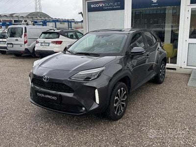 Usata Toyota Yaris Cross Trend 92 CV (67 kW) 2022 Grigio SUV