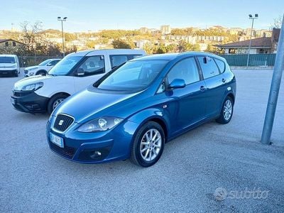 Usata Seat Altea XL Style 105 CV (77 kW) 2013 Blu Monovolume
