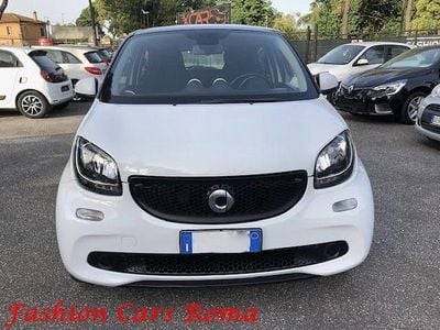 Bianco(met.) Usata 2015 Smart ForFour Utilitaria | 8990 € (Buon prezzo)