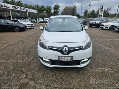 Usata Renault Scénic LIMITED 110 CV (80 kW) 2014 Bianco Monovolume