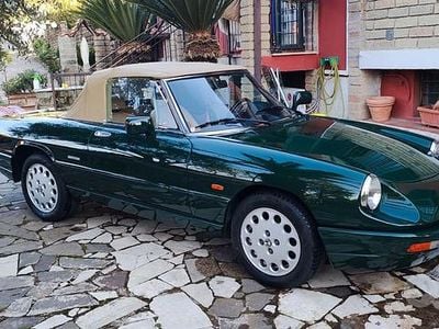 Usata Alfa Romeo Spider 115 CV (84 kW) 1992 Verde Cabrio