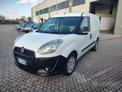 Usata Fiat Doblò 120 CV (88 kW) 2014 Bianco Monovolume
